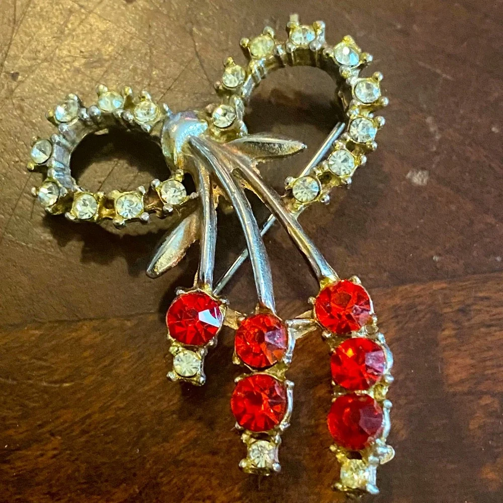 Vintage 1950’s Bow Brooch with Rhinestones, Clear & Red Holiday‎ Bow Brooch